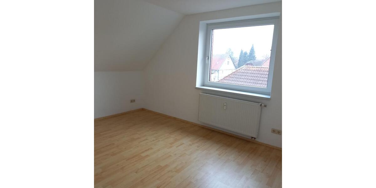 Dachgeschoßwohnung Königslutter am Elm - 3 Zimmer, 60 m&sup2;, 360&euro; | Angebot:25025470