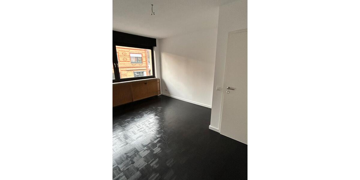 Traumhafte Dreizimmerwohnung mit Panorama Fenstern 3 zimmer