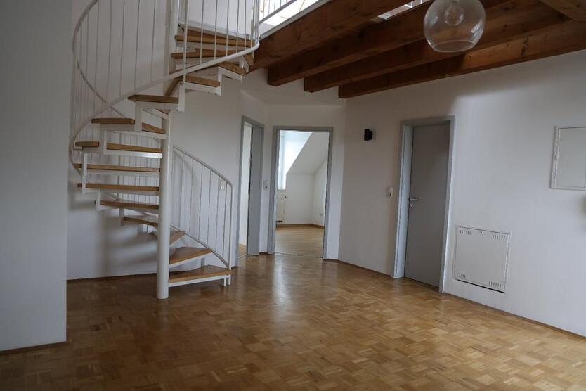 3 Zi-Galerie-Wohnung Gerbrunn nahe WÜ-Hubland-Uni
