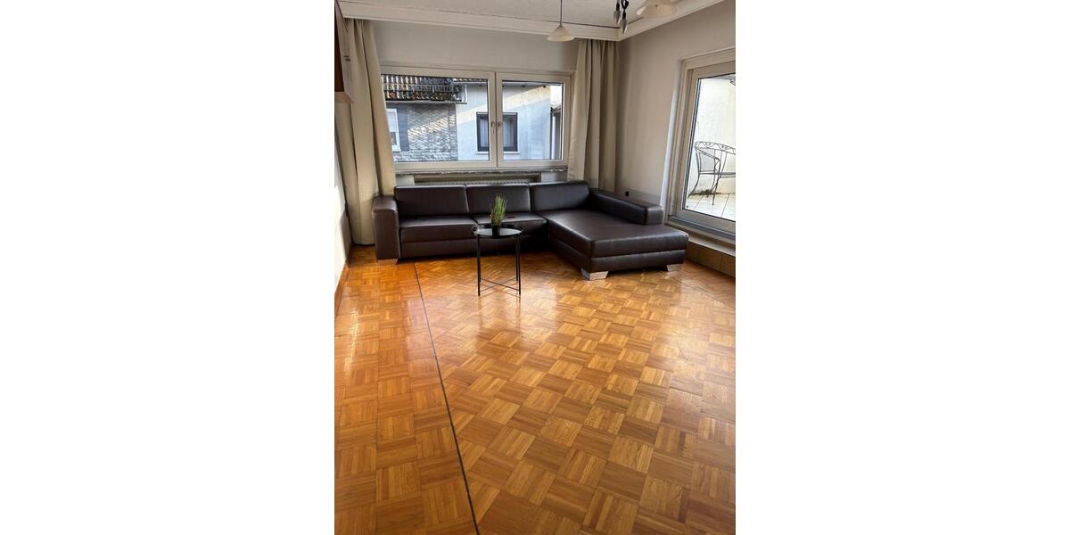 Wohnen auf Zeit Gladenbach - 7 Zimmer, 250 m&sup2;, 26&euro; | Angebot:24805952