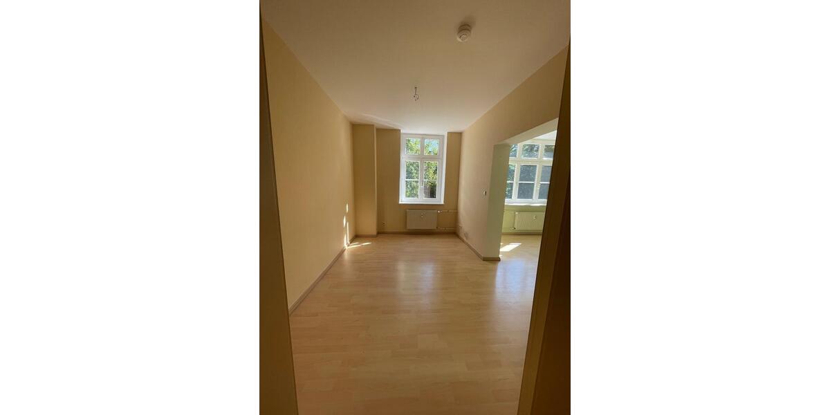 Etagenwohnung Waldheim - 5 Zimmer, 137 m&sup2;, 850&euro; | Angebot:24944104