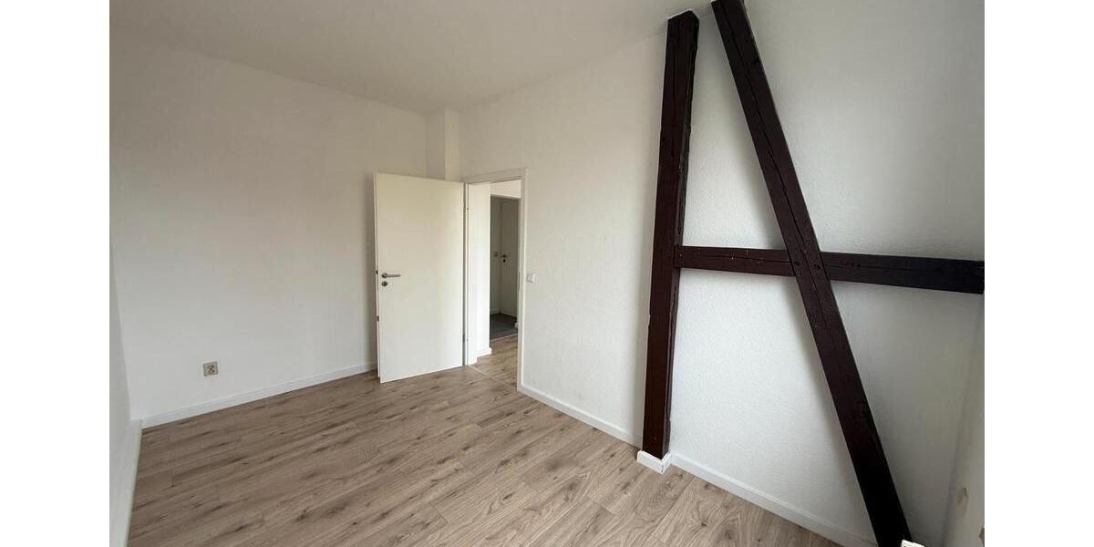 Etagenwohnung Halberstadt - 4 Zimmer, 81 m&sup2;, 430&euro; | Angebot:26132545