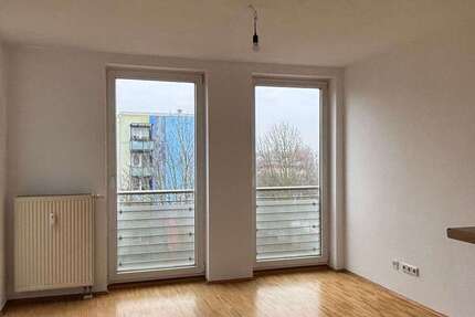 Wohnung zum Mieten in Berlin 719 € 42.53 m² 2 zimmer