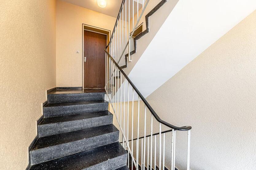 Frisch sanierte 2-Raum-Erdgeschoßwohnung mit Terrasse und EBK