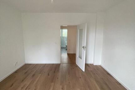 Helle 2.5-Zimmer-Wohnung mit Balkon - frisch saniert 2 zimmer