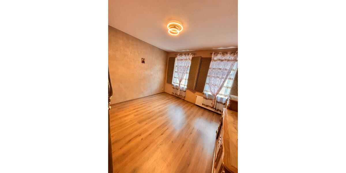 Erdgeschoßwohnung Wilkau-Haßlau Haßlau - 5 Zimmer, 115 m&sup2;, 750&euro; | Angebot:26568323