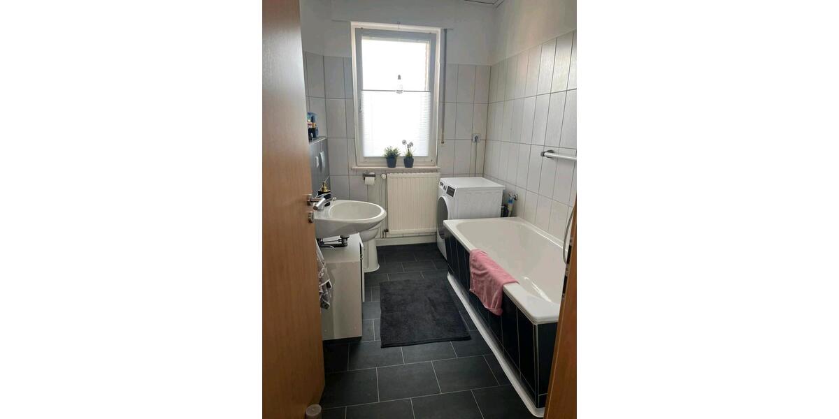 Etagenwohnung Salzkotten - 3 Zimmer, 70 m&sup2;, 600&euro; | Angebot:25258802