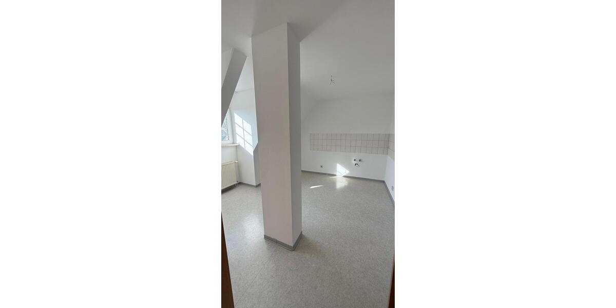 Dachgeschoßwohnung Aken (Elbe) - 1 Zimmer, 65 m&sup2;, 390&euro; | Angebot:25830793