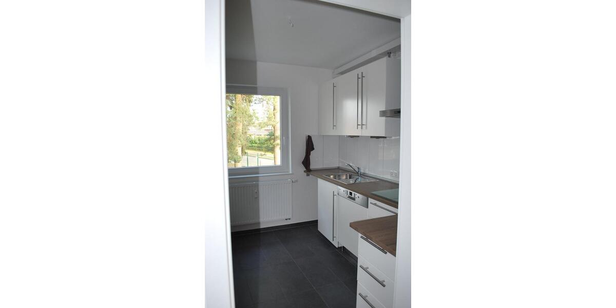 Moderne, helle 3 Zimmerwohnung mit Balkon, in kleiner Wohnanlage 3 zimmer