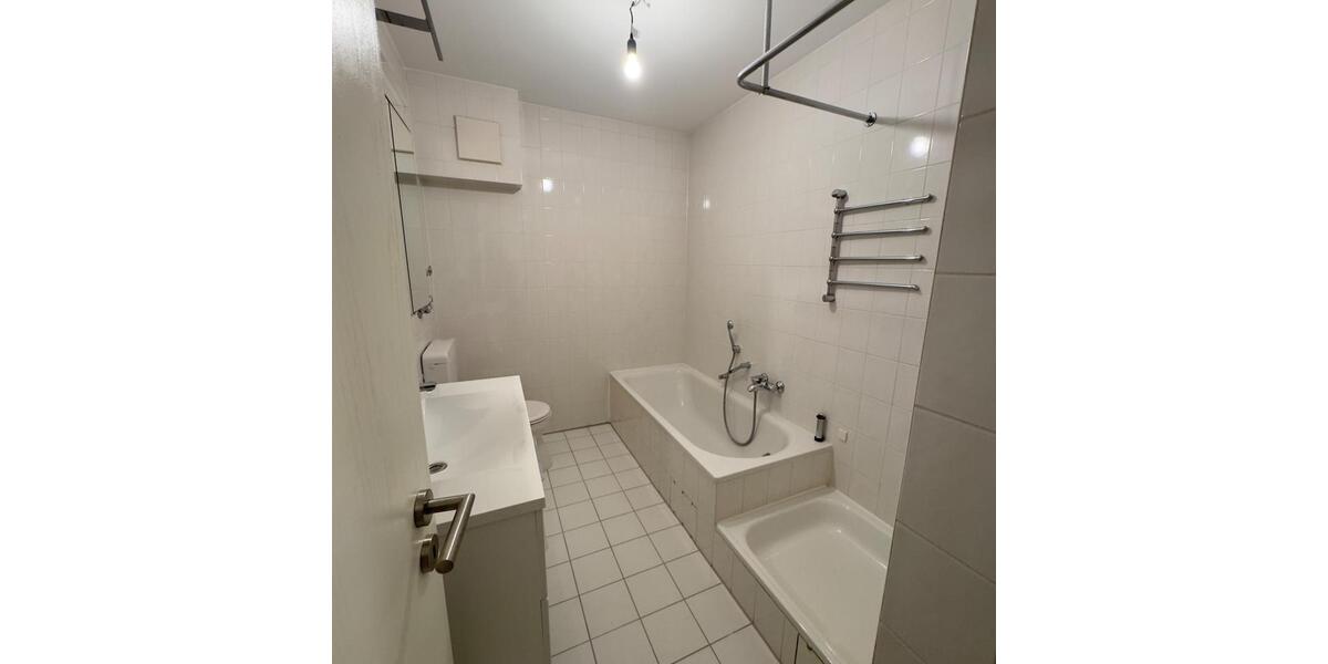 Dachgeschoßwohnung Langen (Hessen) - 3 Zimmer, 72 m&sup2;, 1.300&euro; | Angebot:24995845