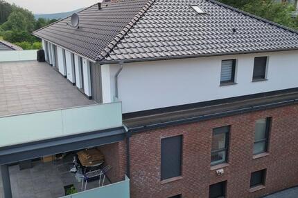 Haus Porta Westfalica - 4 Zimmer, 204 m&sup2;, 1.880&euro; | Angebot:24804567