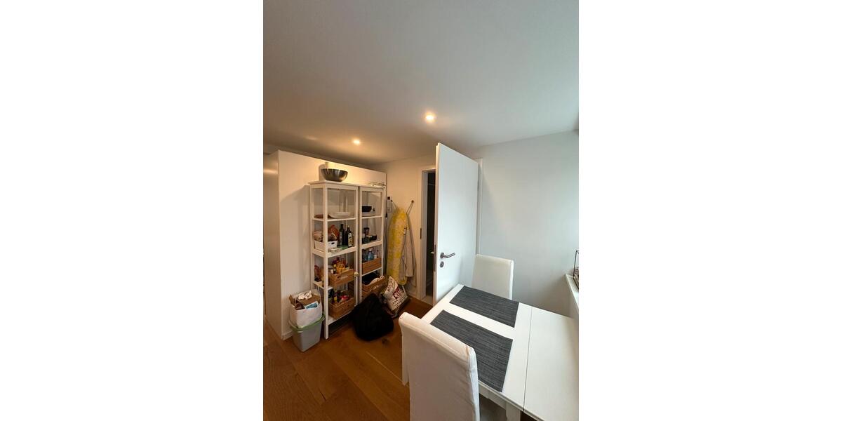 Dachgeschoßwohnung Frankfurt am Main Mitte-Nord - 1 Zimmer, 35 m&sup2;, 880&euro; | Angebot:26048543