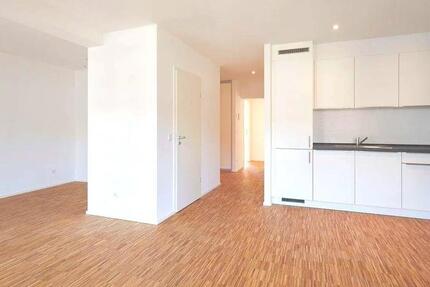 Wohnung Saarbrücken - 2 Zimmer, 93 m&sup2;, 1.040&euro; | Angebot:26195574