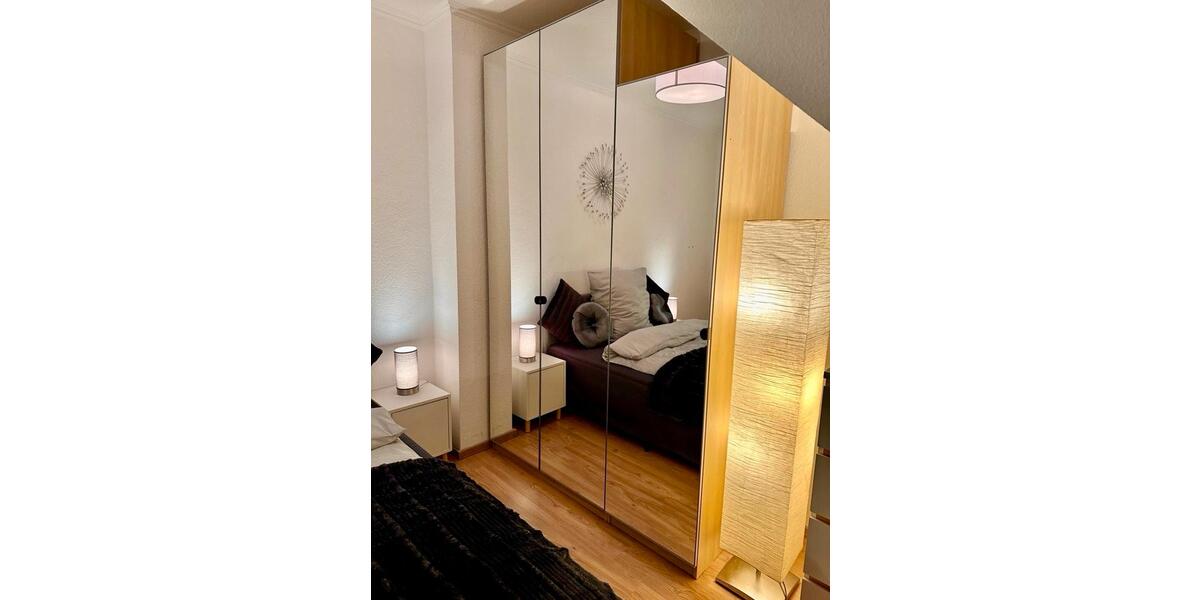 Dachgeschoßwohnung Köln Nippes - 2 Zimmer, 55 m&sup2;, 1.330&euro; | Angebot:25239858
