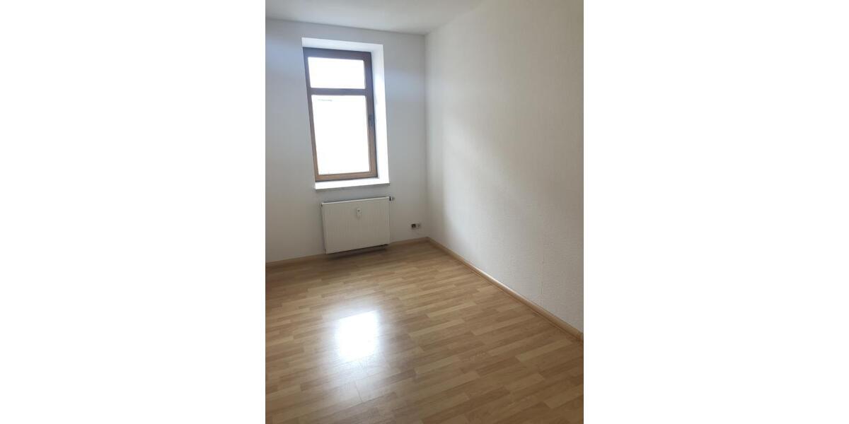 Etagenwohnung Mittweida - 4 Zimmer, 102 m&sup2;, 695&euro; | Angebot:24489760