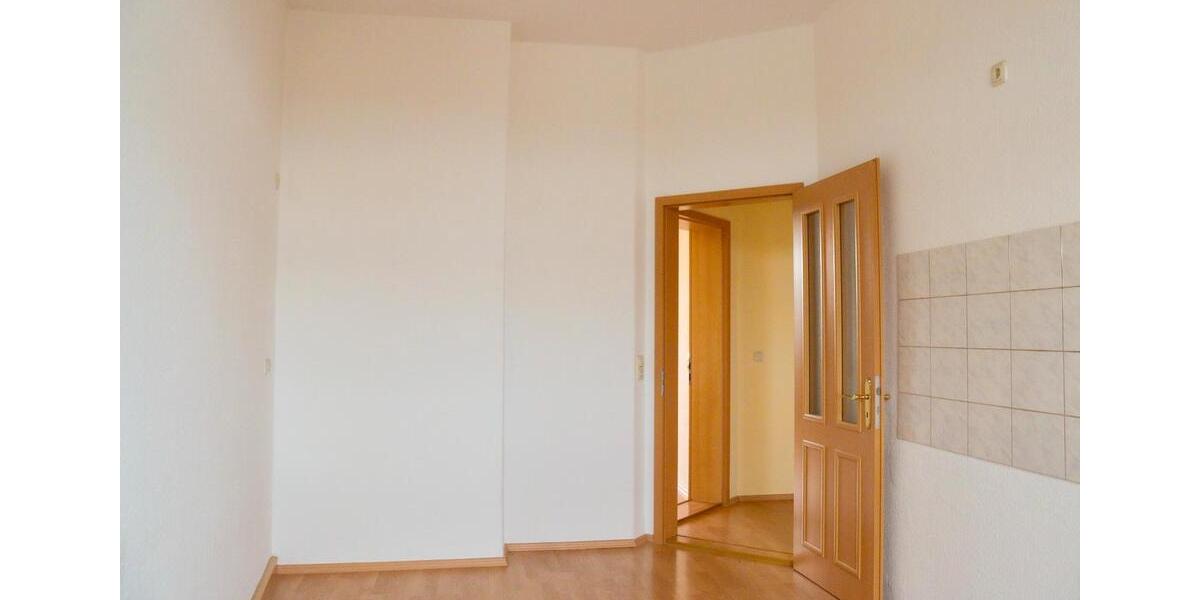 Etagenwohnung Riesa - 3 Zimmer, 79 m&sup2;, 395&euro; | Angebot:25875736