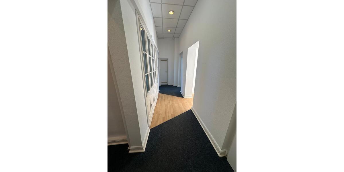 Etagenwohnung Braunschweig - 5 Zimmer, 129 m&sup2;, 1.290&euro; | Angebot:26248079