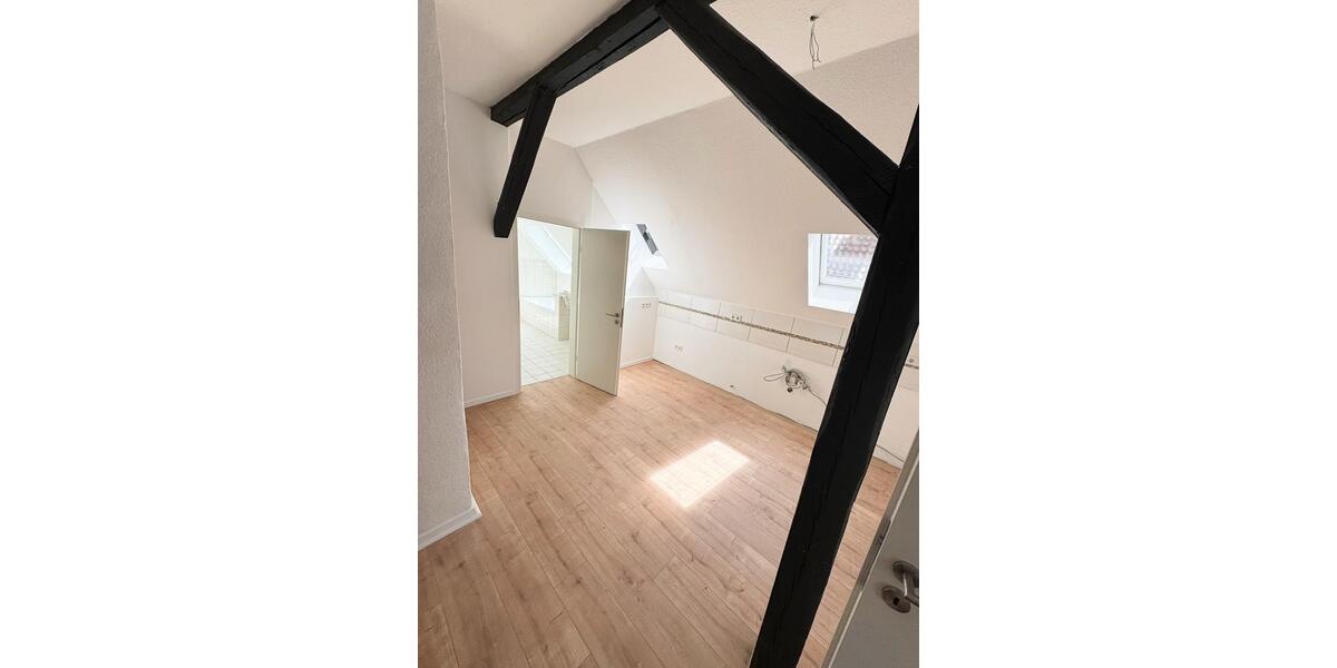 Dachgeschoßwohnung Leopoldshöhe - 4 Zimmer, 950&euro; | Angebot:23669607