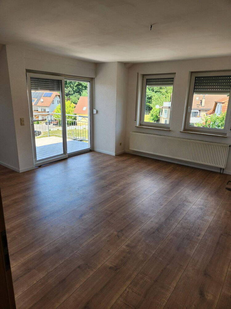 Dachgeschoßwohnung in Seckach - 3,5 Zimmer, frisch renoviert