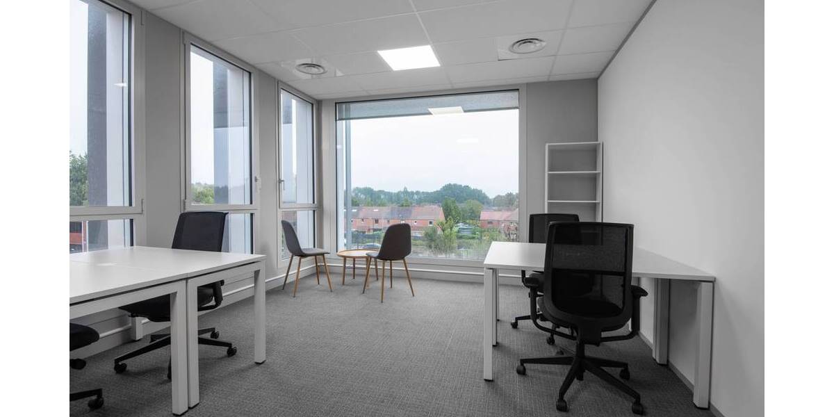 Privater Büroraum für 3 Personen in Regus Aircargo Businesspark zimmer