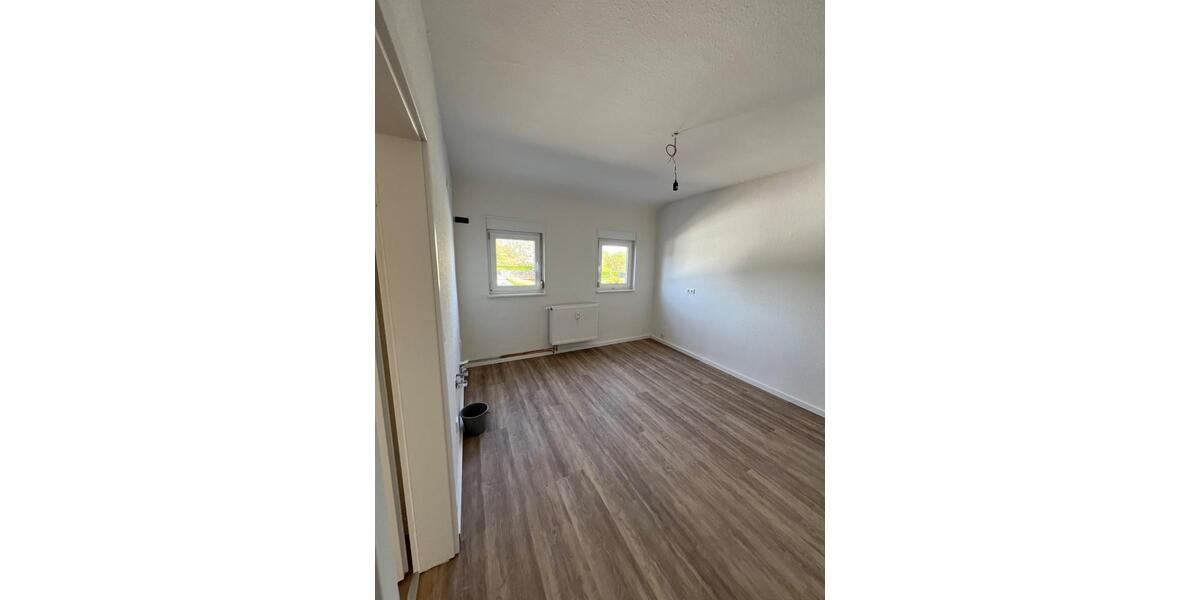 Etagenwohnung Mönchengladbach Nord - 2 Zimmer, 94 m&sup2;, 1.090&euro; | Angebot:26273875