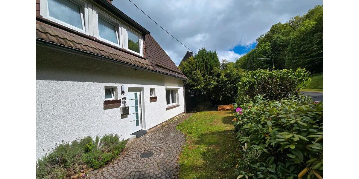 Etagenwohnung Hilchenbach - 3 Zimmer, 87 m&sup2;, 690&euro; | Angebot:26648915