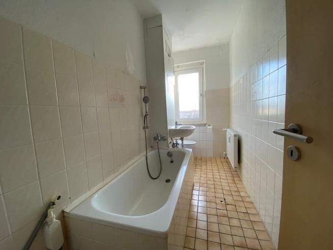 Etagenwohnung Oschersleben - 4 Zimmer, 76 m&sup2;, 369&euro; | Angebot:25700293