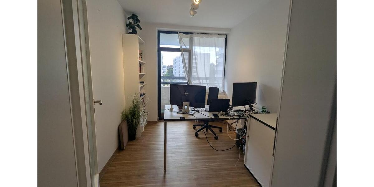 Etagenwohnung Ingolstadt Friedrichshofen-Hollerstauden - 4 Zimmer, 142 m&sup2;, 2.050&euro; | Angebot:24754025
