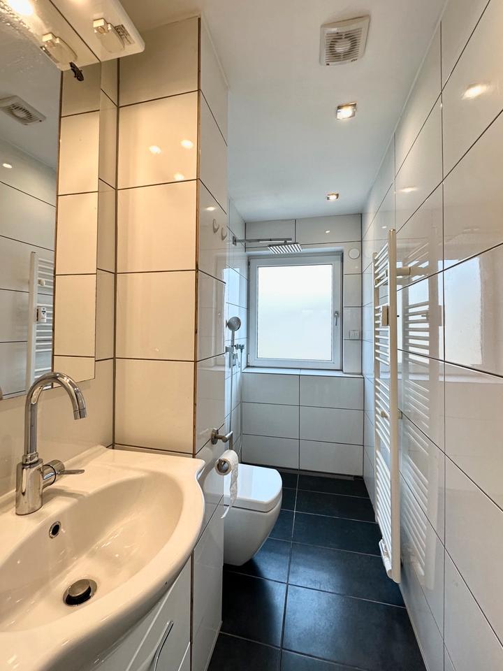 WG-Zimmer in moderner & heller 2-Zimmer-Wohnung in Stuttgart West