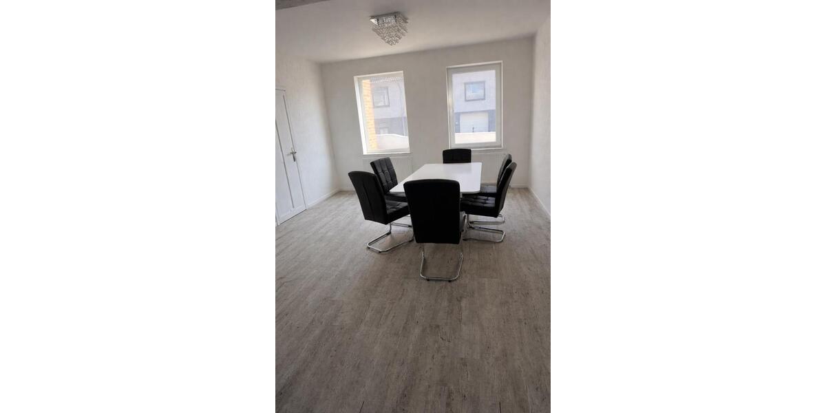 Etagenwohnung Uslar - 3 Zimmer, 160 m&sup2;, 850&euro; | Angebot:25948838