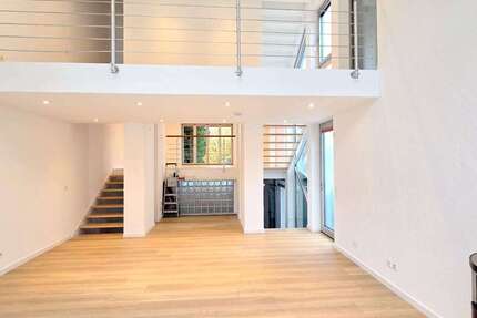 Haus zum Mieten in Frankfurt-Oberrad 2.500 € 250 m² 5 zimmer