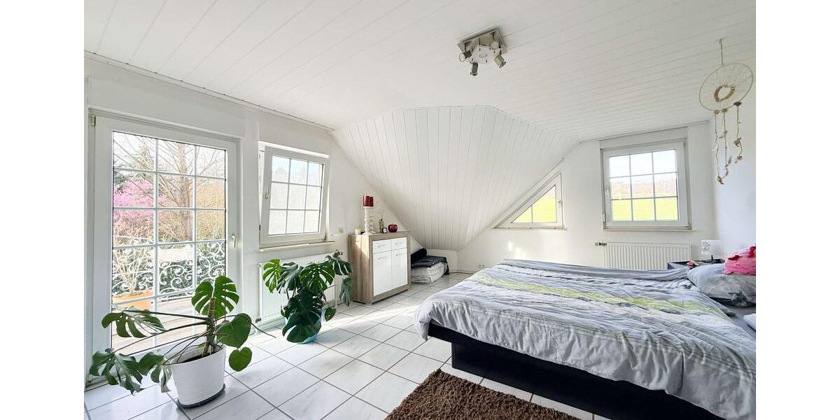 Maisonettenwohnung Bad Pyrmont - 4 Zimmer, 165 m&sup2;, 1.150&euro; | Angebot:26267973