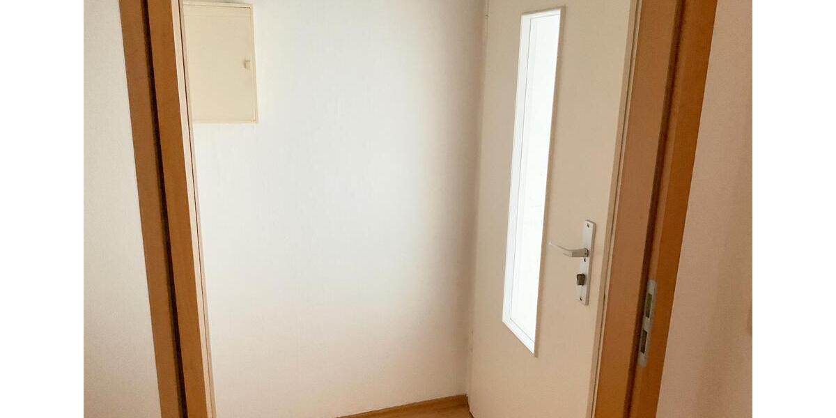 Etagenwohnung Braunschweig - 2 Zimmer, 77 m&sup2;, 657&euro; | Angebot:26338452