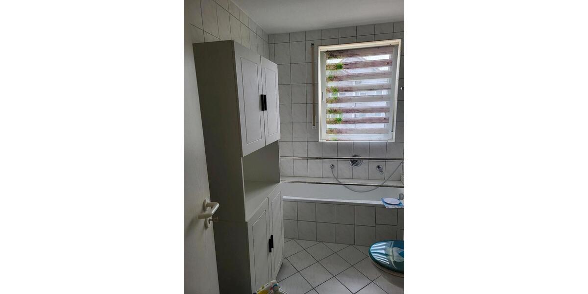 Wohnung DG 50 qm ab 1.5.26 zu vermieten 2 zimmer