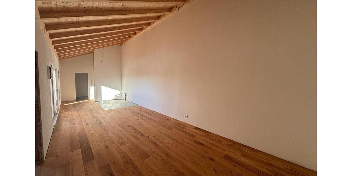 Dachgeschoßwohnung Feichten an der Alz - 4 Zimmer, 106 m&sup2;, 1.387&euro; | Angebot:24215253