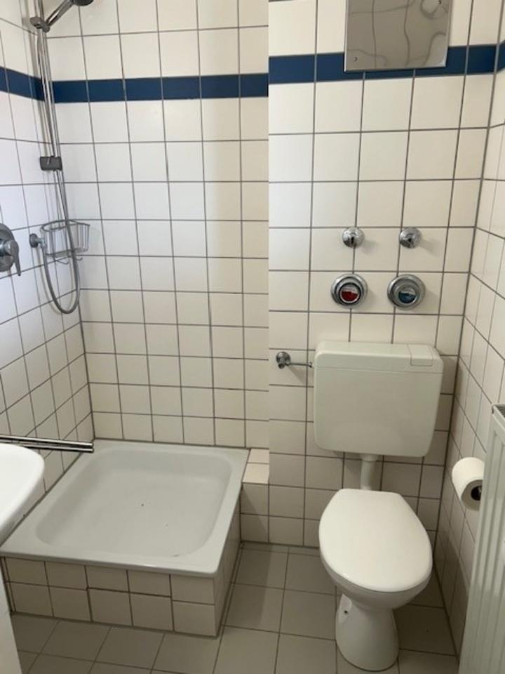 Vermiete helle 2-Zimmerwohnung in Pforzheim nähe Fachhochschule!