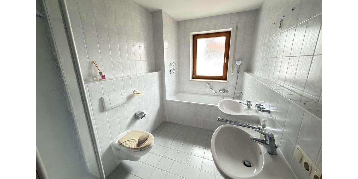 Etagenwohnung Bad Aibling - 2 Zimmer, 85 m&sup2;, 1.200&euro; | Angebot:26005741