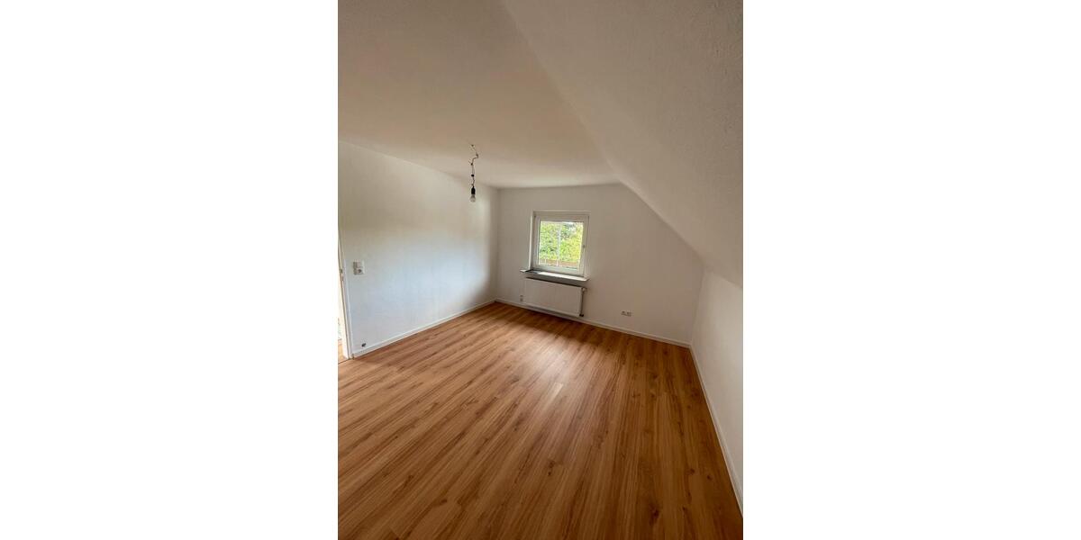 Dachgeschoßwohnung Bad Nauheim - 2 Zimmer, 80 m&sup2;, 750&euro; | Angebot:26636089