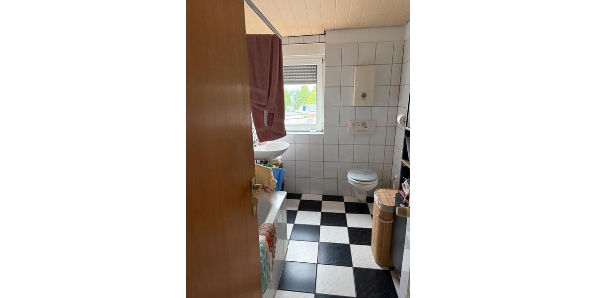 Dachgeschoßwohnung Krefeld Benrad - 2 Zimmer, 55 m&sup2;, 511&euro; | Angebot:26515558