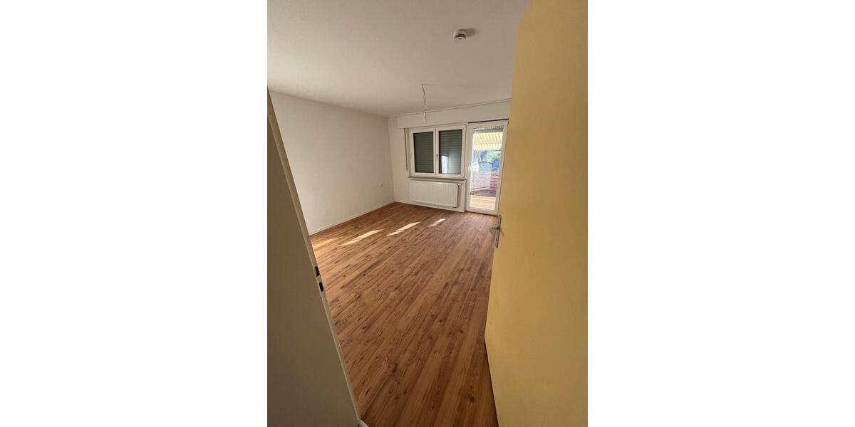 Etagenwohnung Baltmannsweiler - 4 Zimmer, 87 m&sup2;, 1.200&euro; | Angebot:26634518