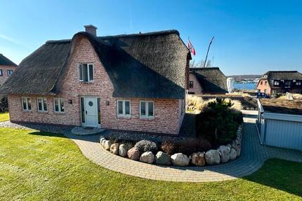 Haus Kappeln - 4 Zimmer, 156 m&sup2;, 2.850&euro; | Angebot:24639005