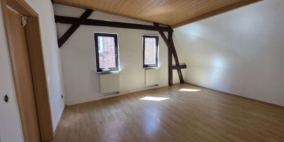 Etagenwohnung Ulm Arbeitersiedlung Untere Bleiche - 4 Zimmer, 104 m&sup2;, 1.500&euro; | Angebot:26261562