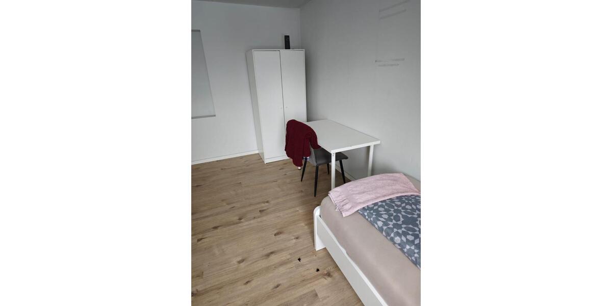 Etagenwohnung Schwabach - 4 Zimmer, 100 m&sup2;, 2.000&euro; | Angebot:24659457