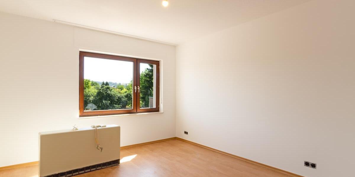 Gemütliche renovierte Wohnung mit schönem Balkon in Trier-Ehrang - Etagenwohnung Trier West-Pallien | Angebot:27254719