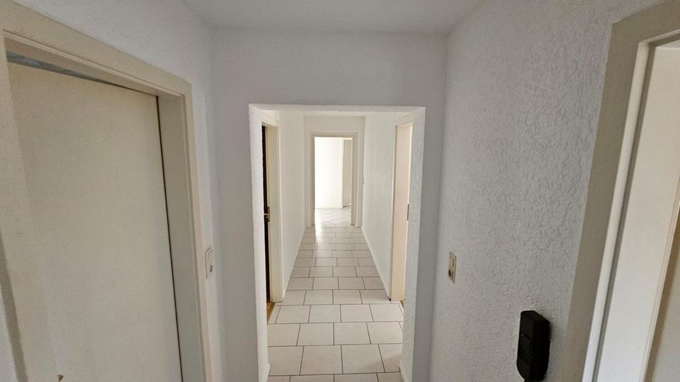 Etagenwohnung Wiesbaden Biebrich - 4 Zimmer, 1.800&euro; | Angebot:23472173