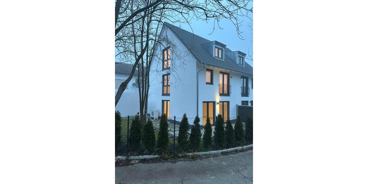 Doppelhaushälfte zur Miete – Erstbezug 7 zimmer