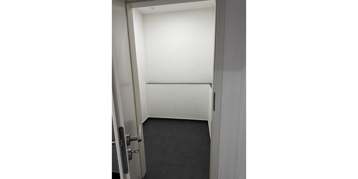 Erdgeschoßwohnung Karlsruhe Knielingen - 2 Zimmer, 80 m&sup2;, 1.320&euro; | Angebot:25870572