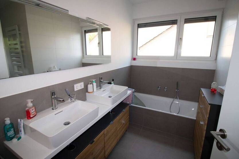 Design trifft Panorama - Architekten-Wohnung zur Miete!