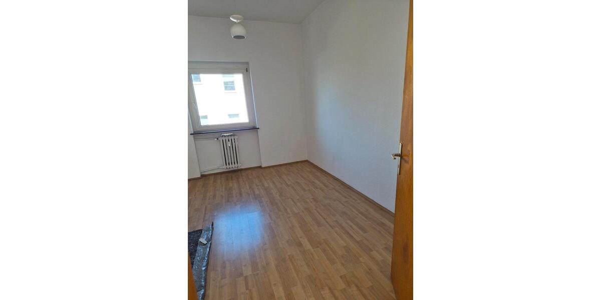 Terrassenwohnung Bonn Hardtberg - 4 Zimmer, 120 m&sup2;, 1.400&euro; | Angebot:25900210