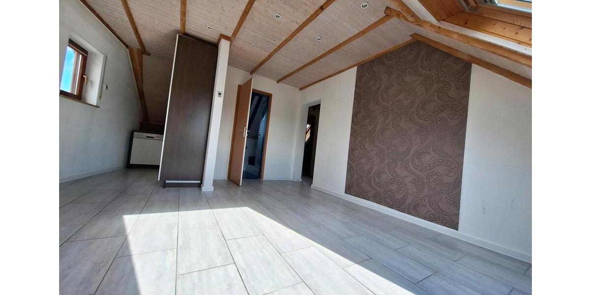 Dachgeschoßwohnung Niefern-Öschelbronn Öschelbronn - 1 Zimmer, 27 m&sup2;, 506&euro; | Angebot:26386630